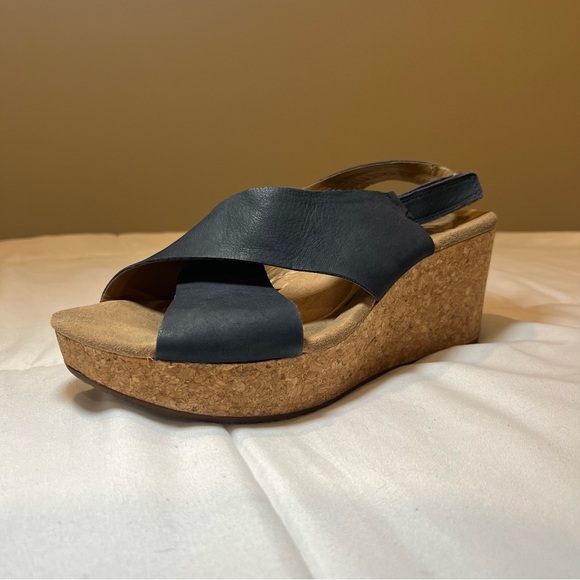 CLARKS - Soft Cushion Heel - Navy Blue - Women’s 8.5 - Picture 3 of 5